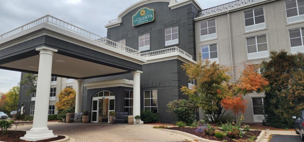 La Quinta Inn & Suites by Wyndham Milwaukee South West New Berlin Image 12