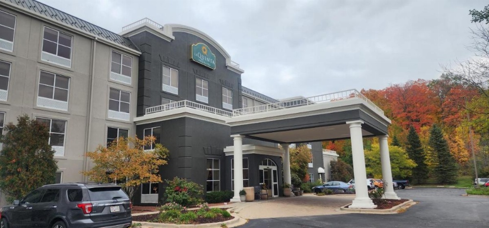 La Quinta Inn & Suites by Wyndham Milwaukee South West New Berlin Image 20